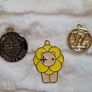 Lot of 3 Gold Tone Zipper Pull Button Pendant Necklace Charm